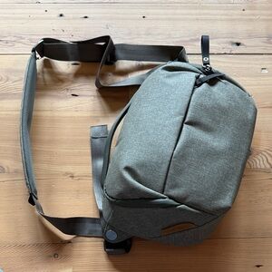 Peak Design Everyday sling camera bag 5L